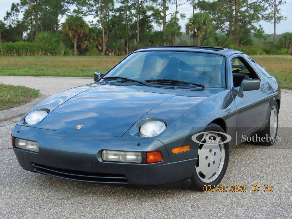 Porsche 928 S4
