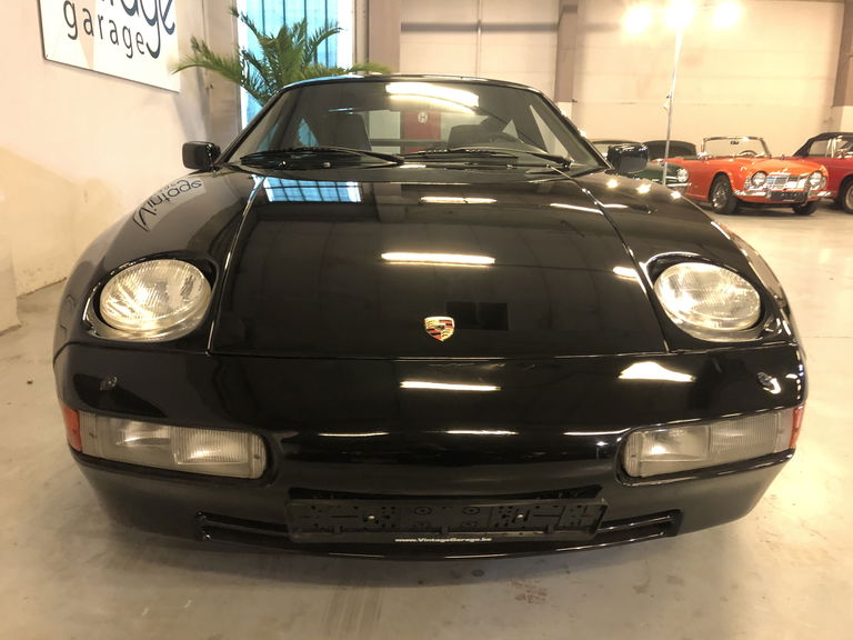 Porsche 928 S4