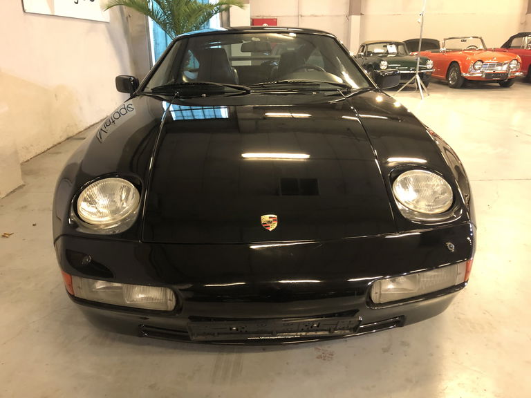 Porsche 928 S4
