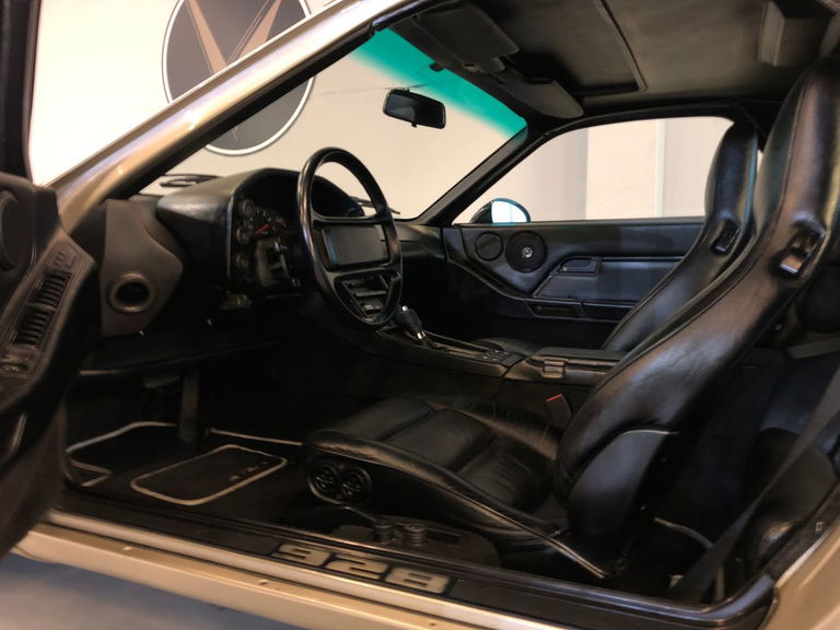 Porsche 928 S4
