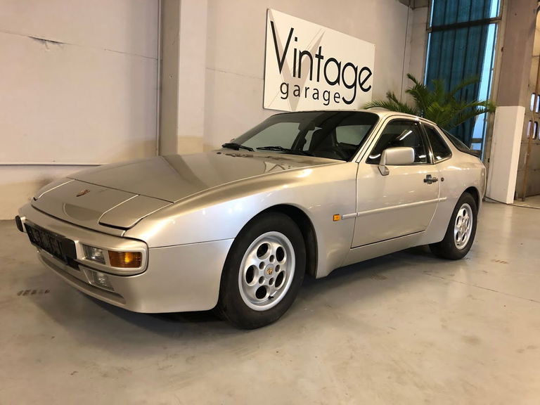 Porsche 944 Coupé