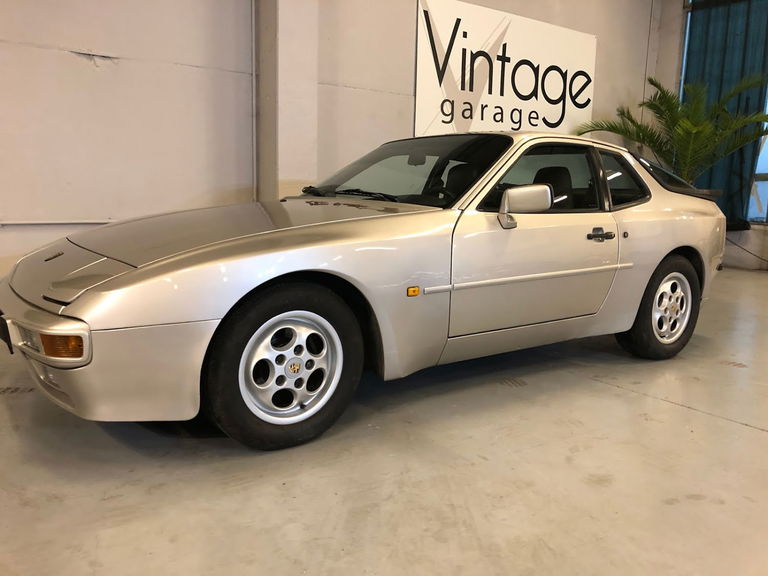 Porsche 944 Coupé