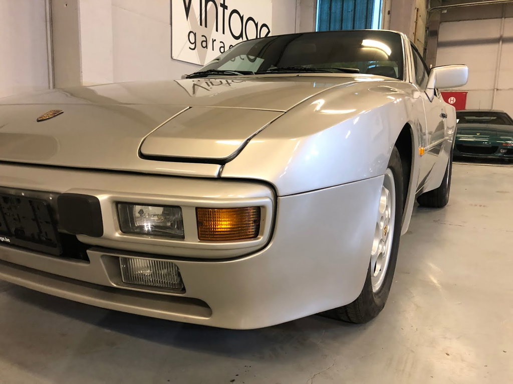 Porsche 944 Coupé
