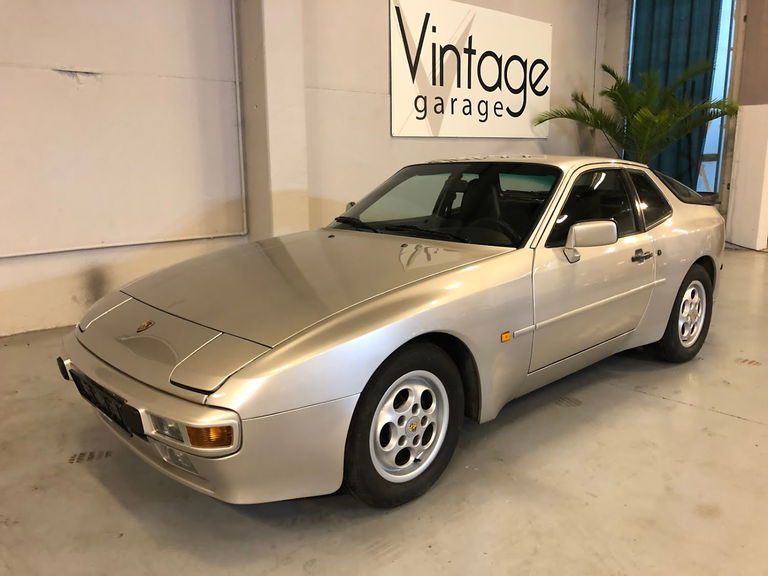 Porsche 944 Coupé
