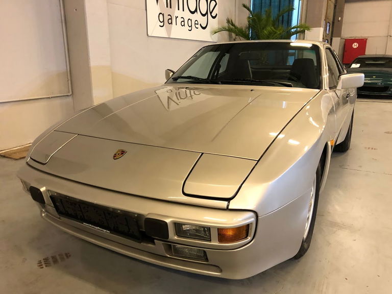 Porsche 944 Coupé
