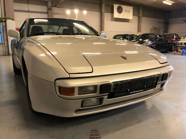 Porsche 944 Coupé