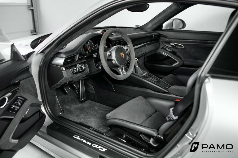 Porsche 991 Carrera GTS