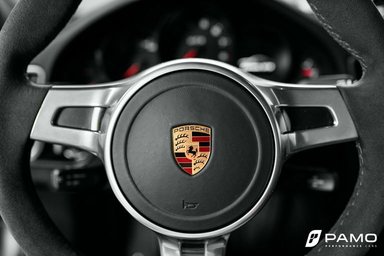 Porsche 991 Carrera GTS