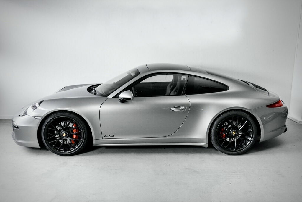 Porsche 991 Carrera GTS in GT-Silber Metallic kaufen!