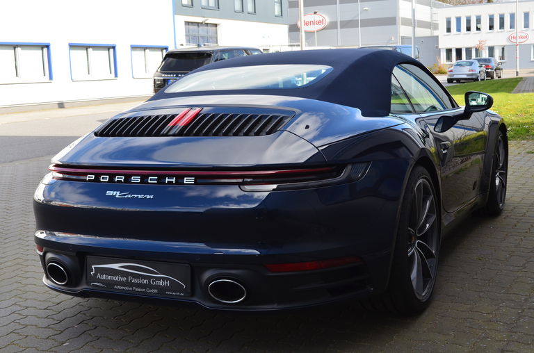 Porsche 992 Carrera