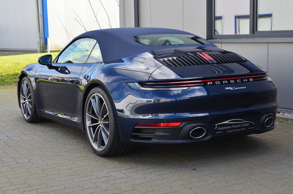 Porsche 992 Carrera