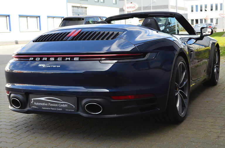Porsche 992 Carrera