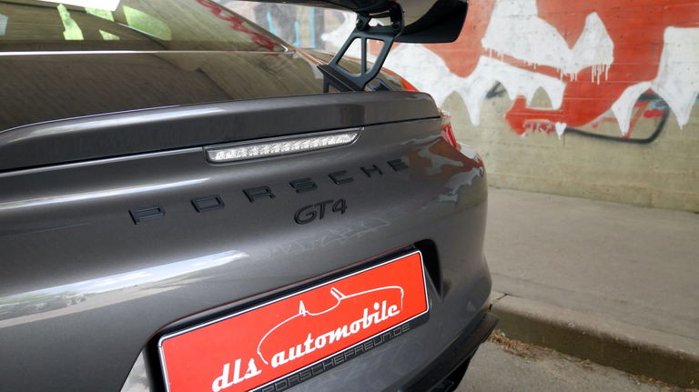 Porsche 981 Cayman GT4