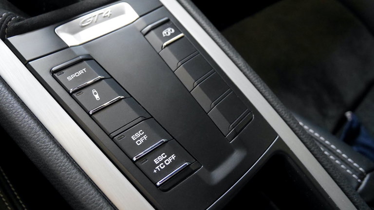 Porsche 981 Cayman GT4