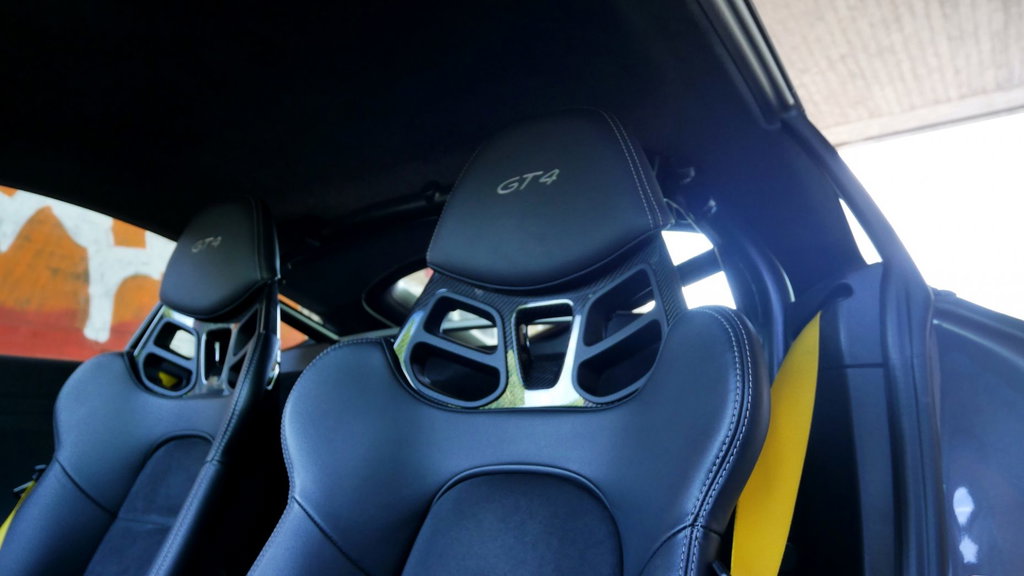 Porsche 981 Cayman GT4