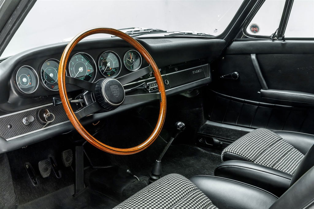 Porsche 911 S (F-Modell)