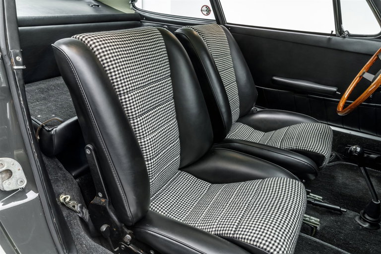 Porsche 911 S (F-Modell)