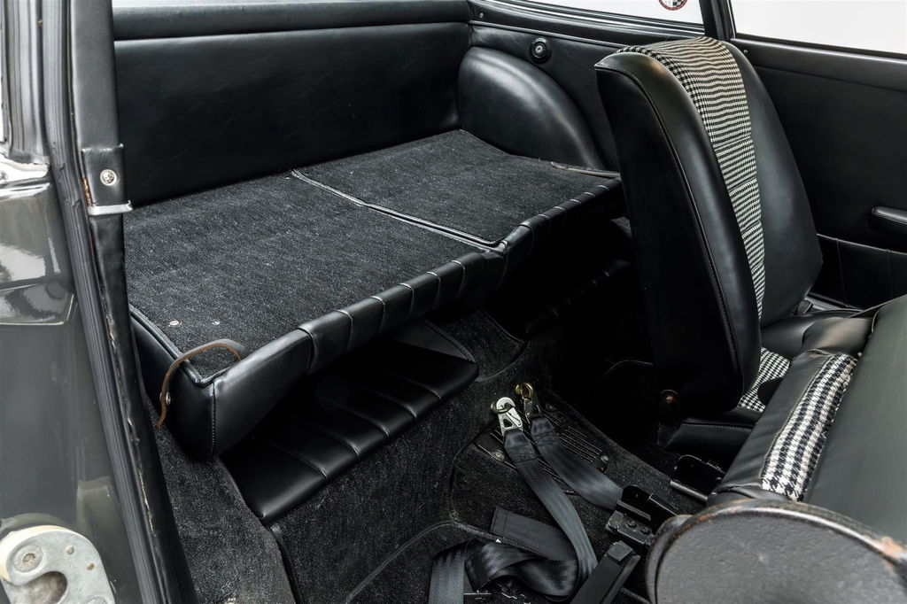 Porsche 911 S (F-Modell)