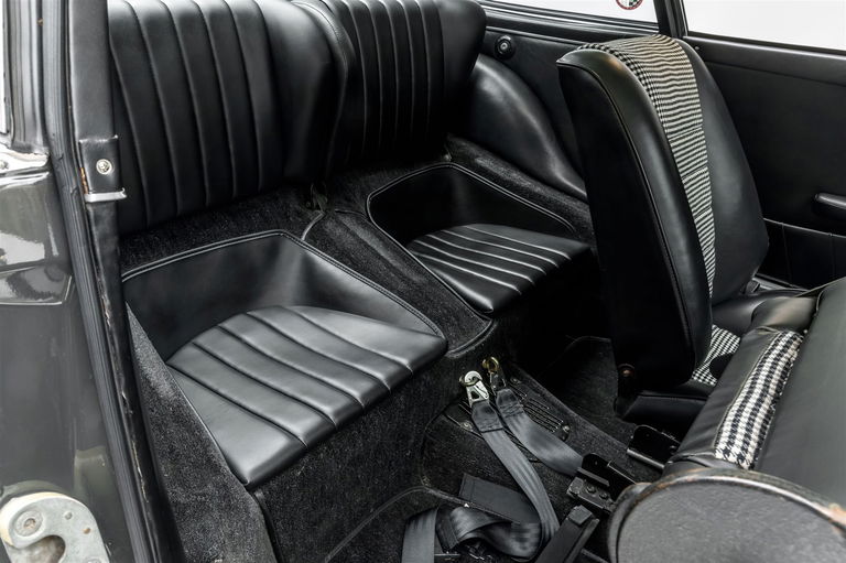 Porsche 911 S (F-Modell)