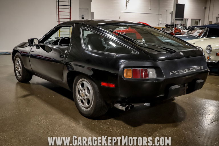 Porsche 928