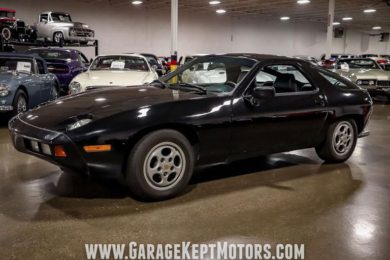 Porsche 928
