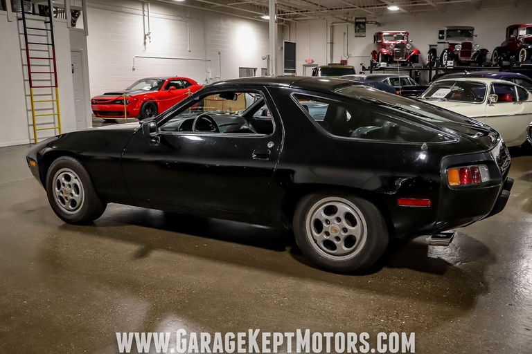 Porsche 928