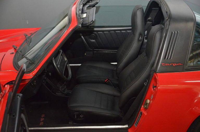 Porsche 911 Carrera 3.2 (US)