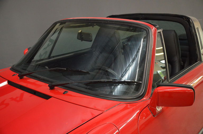 Porsche 911 Carrera 3.2 (US)