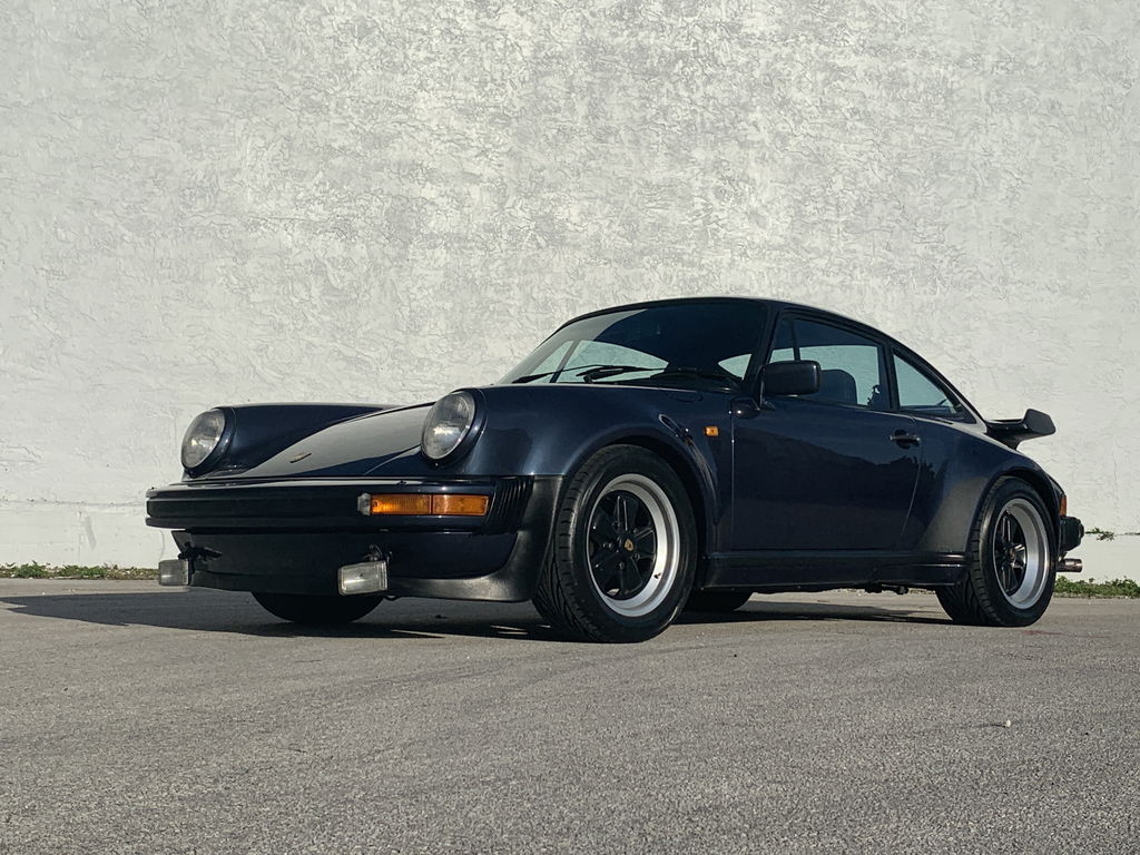 Porsche 911 Turbo 3.3