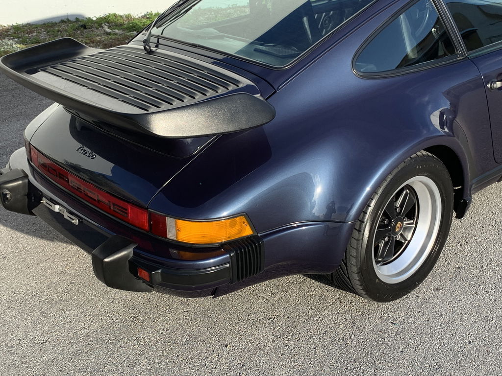 Porsche 911 Turbo 3.3