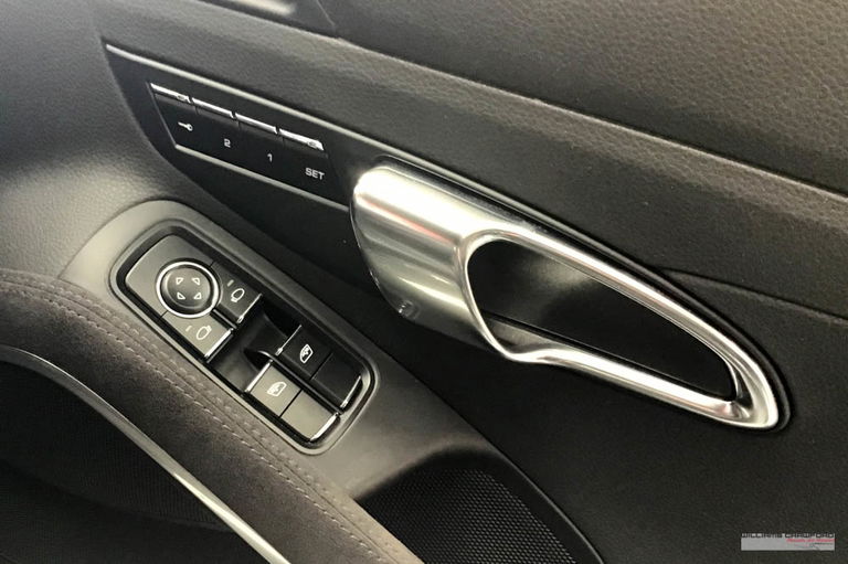 Porsche 991 Carrera GTS