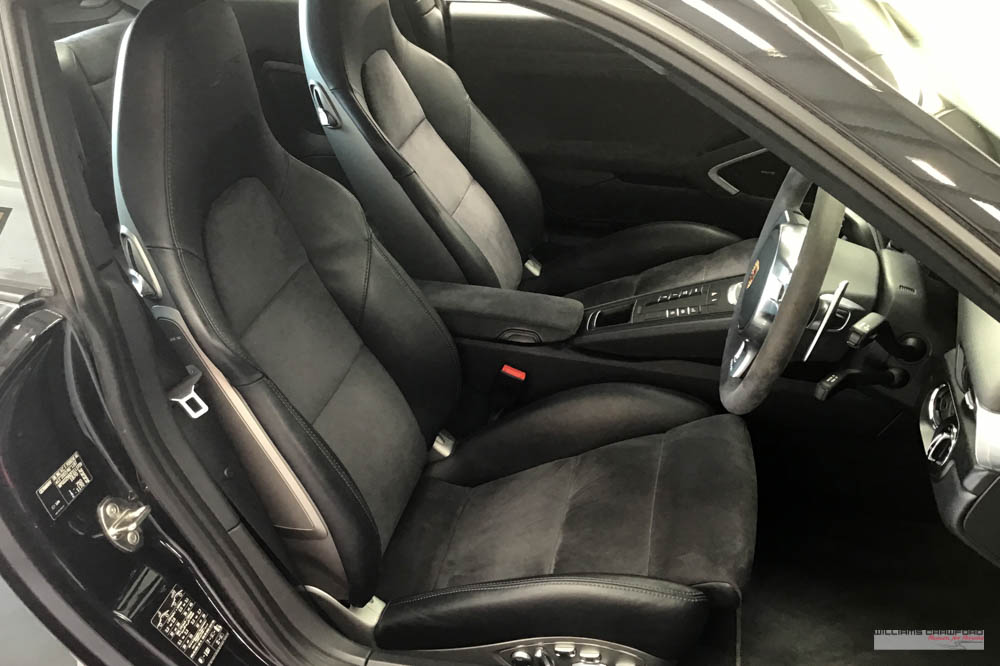 Porsche 991 Carrera GTS