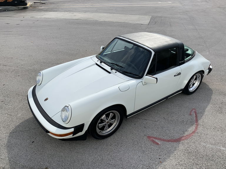 Porsche 911 Carrera 3.2