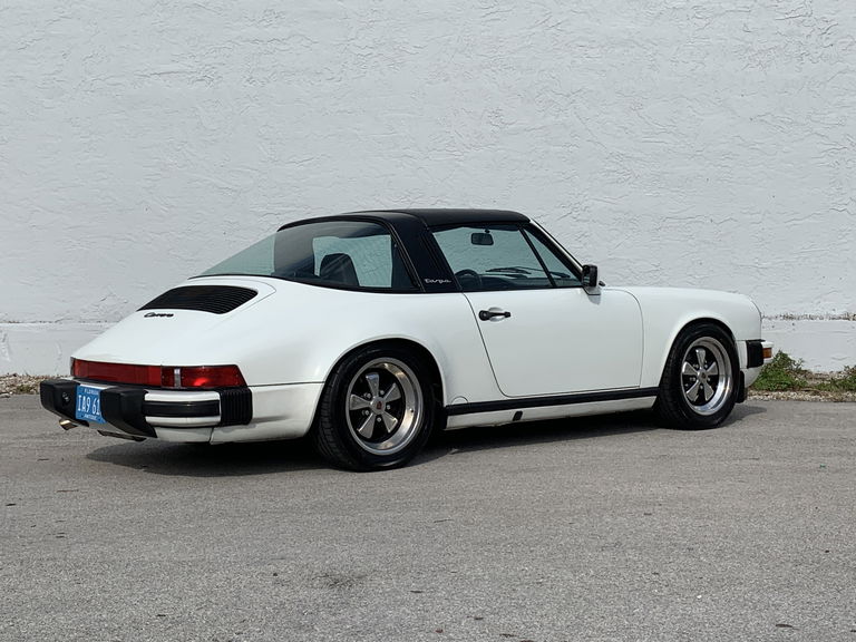 Porsche 911 Carrera 3.2