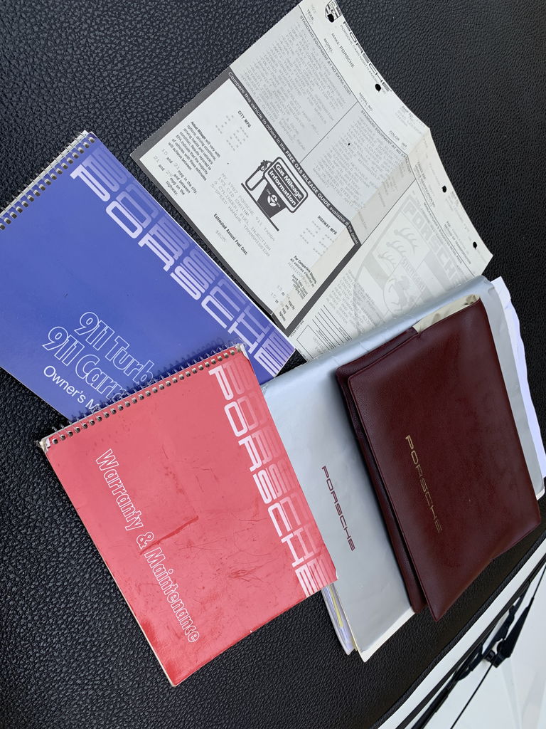 Porsche 911 Carrera 3.2