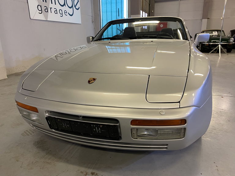 Porsche 944 Turbo Cabriolet