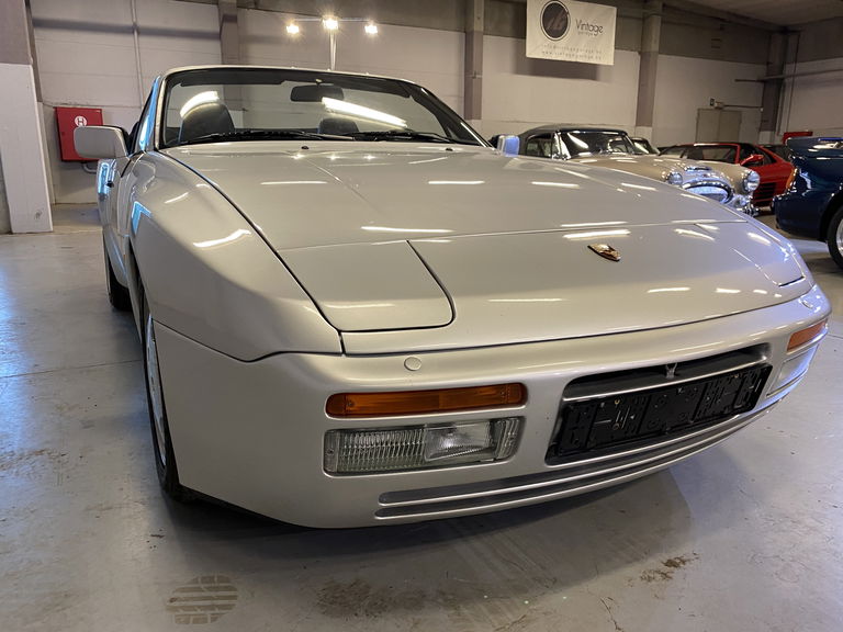 Porsche 944 Turbo Cabriolet