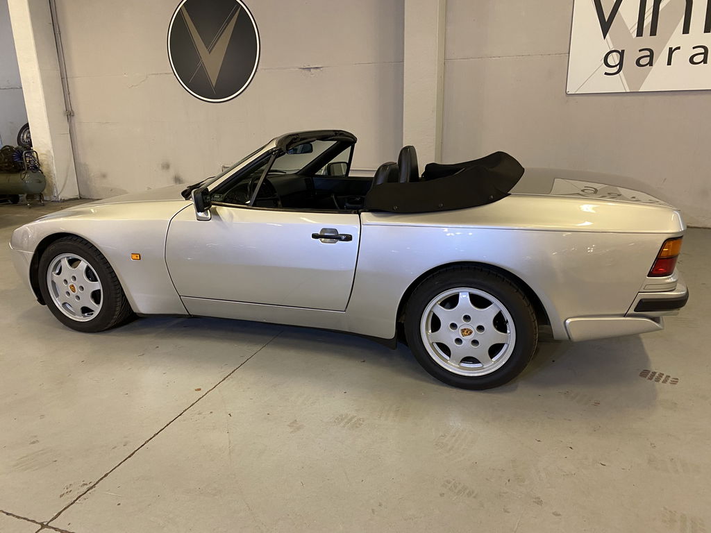 Porsche 944 Turbo Cabriolet
