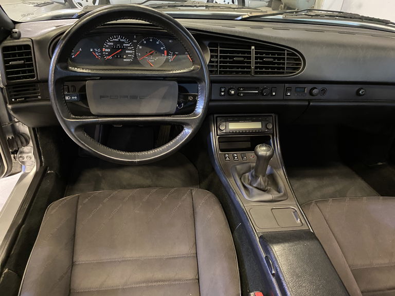 Porsche 944 Turbo Cabriolet