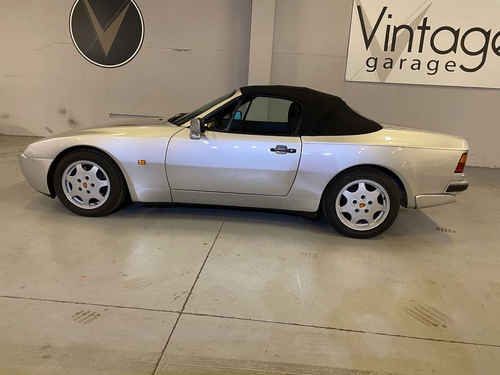 Porsche 944 Turbo Cabriolet