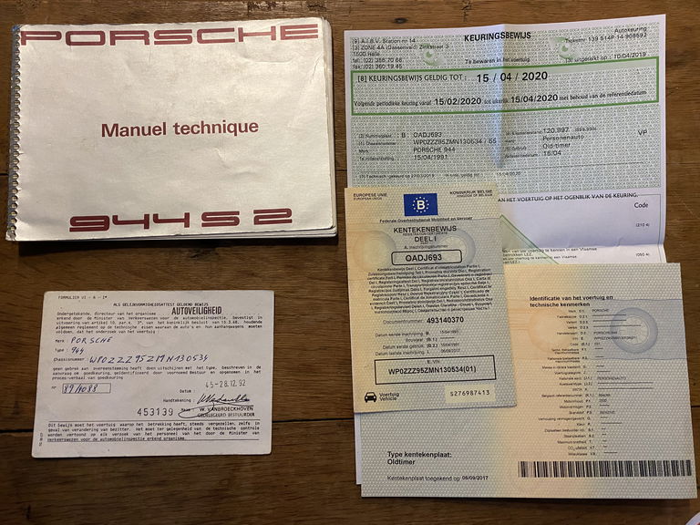 Porsche 944 Turbo Cabriolet