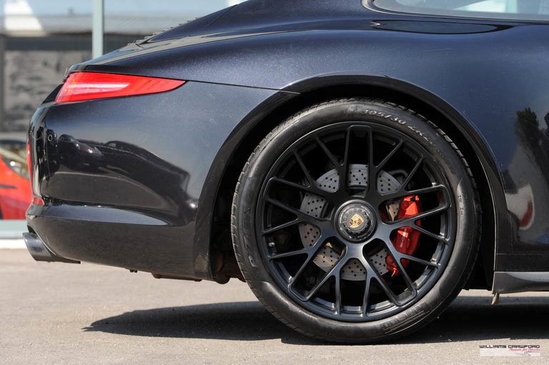 Porsche 991 Carrera GTS