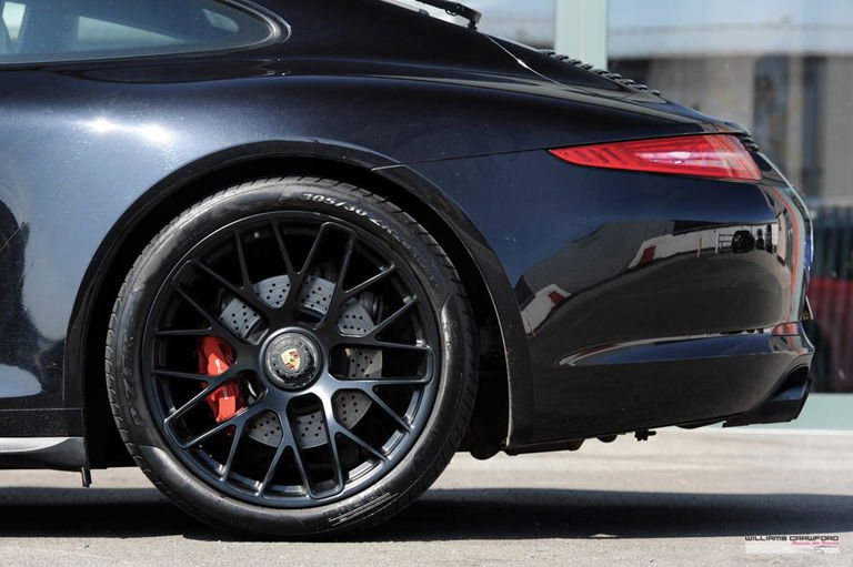 Porsche 991 Carrera GTS
