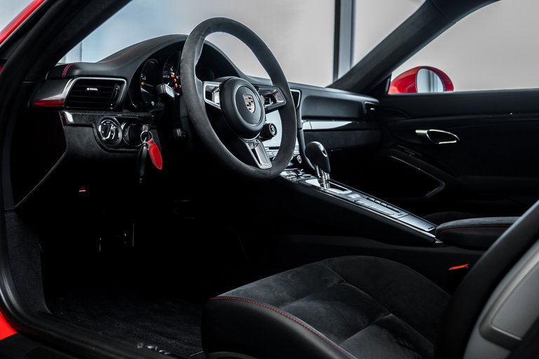 Porsche 991.2 Carrera GTS