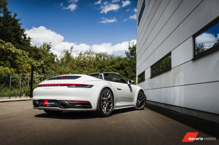 Porsche 992 Carrera 4S