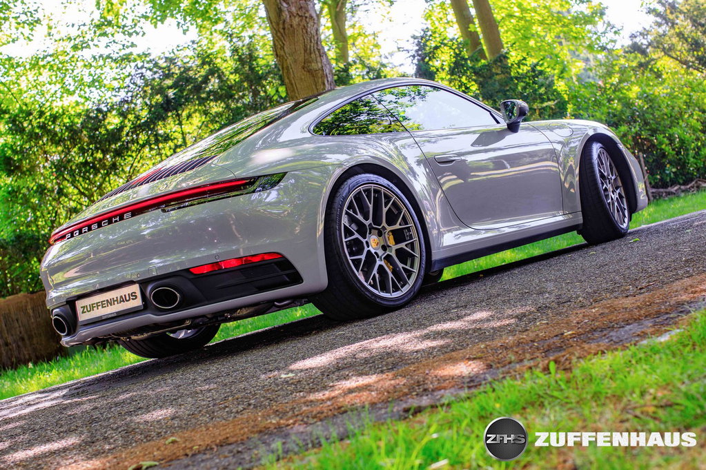Porsche 992 Carrera 4S