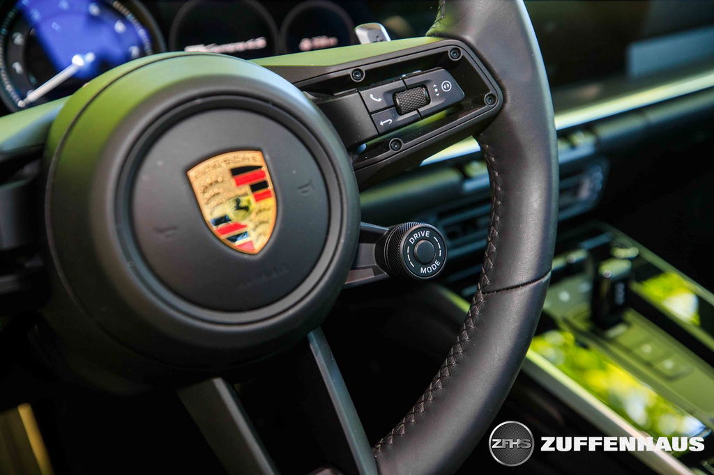 Porsche 992 Carrera 4S