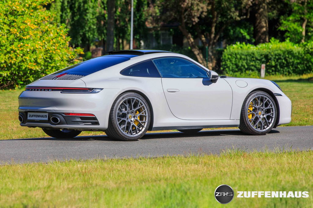 Porsche 992 Carrera 4S