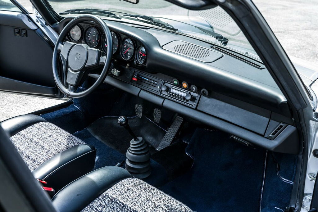 Porsche 911 Carrera 2,7