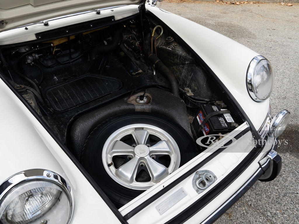 Porsche 911 S (F-Modell)